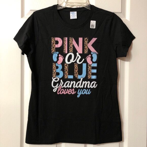 Gender Reveal Top for Grandma Size Medium PINK or BLUE GRANDMA LOVES YOU NEW!! - Picture 2 of 9